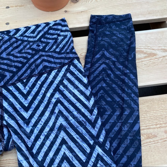✨RARE VINTAGE NIYAMA SOL + TRUFUSION BATIK OMBRÉ GEOMETRIC ENDLESS LEGGING M - Picture 5 of 13